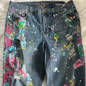 Melissa McCarthy Skinny Jeans size 12. Paint splatter and distressed super cute